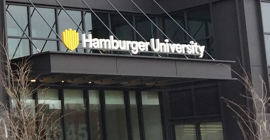 جامعة هامبرغر لماكدونادز