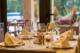 how to run a restaurant successfully