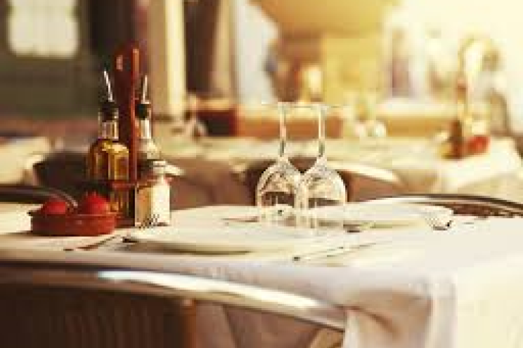 restaurant table setting