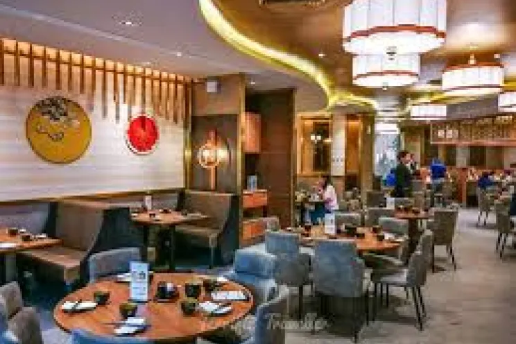 مطعم متعدد المنافذ