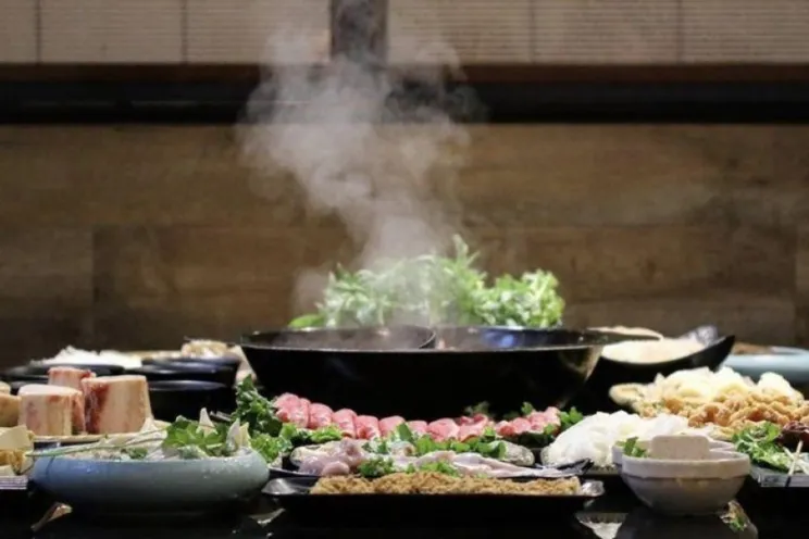restaurants and dining