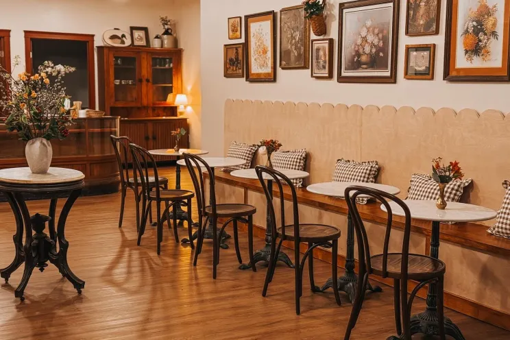 an empty restaurant during slow hours