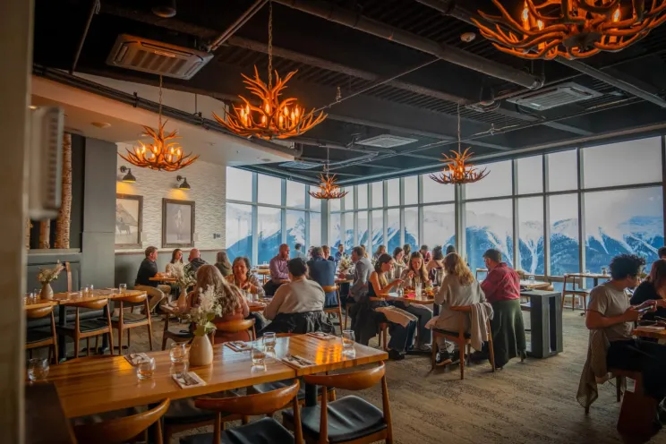 a restaurant full of customers